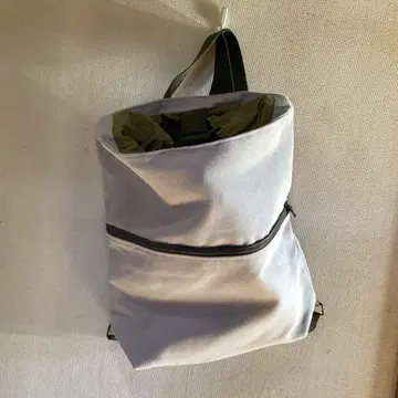 그레이 캔버스 백팩