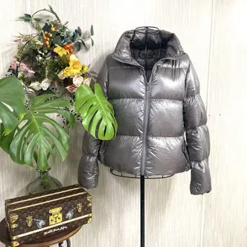 UNIQLO 그레이 ( 광택감 있음 ) 후드 부착 다운 자켓 S