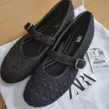 [ 미사용 새상품 ] ZARA 블랙 플랫슈즈 37