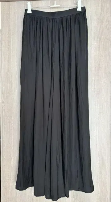 새틴 와이드 팬츠 블랙 드레이프 드레스테리아 배송비 포함