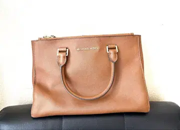 MICHAEL KORS 브라운 핸드백
