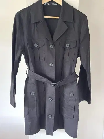 ZARA 블랙 트렌치코트 or 원피스