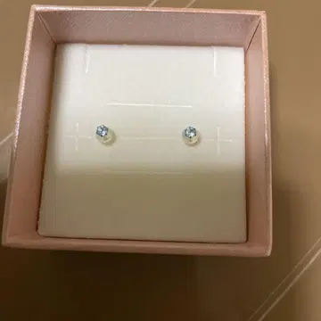 M onDiad 블루 토파즈 플라티나 귀걸이