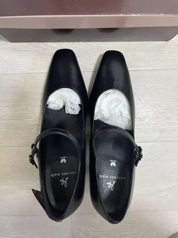 WACOAL success walk 블랙 스트랩 펌프스