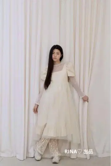 fletta 크림색 퍼프 슬리브 원피스