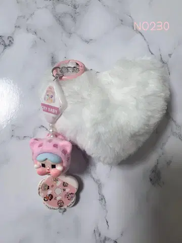 CRY BABY 복슬복슬 하트형 키링 NO230