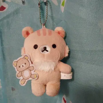 리락쿠마 차이로이코구마의 꼬옥 껴안는 봉제 인형 볼체인