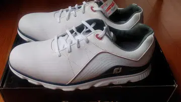 새상품 FOOTJOY FJ 골프화 화이트 27cm