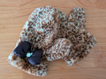 [ 사용 1회 ] 디즈니랜드 레오파드 무늬 퍼 미튼 메루카리 택배