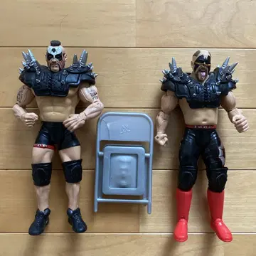WWE 로드 워리어즈 프로레슬링 피규어 2체 세트 흉기 의자 포함