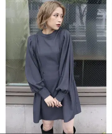 볼륨 슬리브 미니 원피스 MURUA