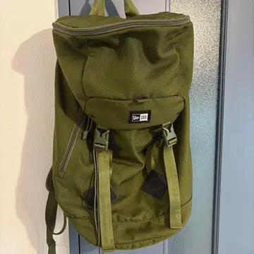 뉴에라 랙색 35L 데이백 백팩 캡 프로텍터 포함
