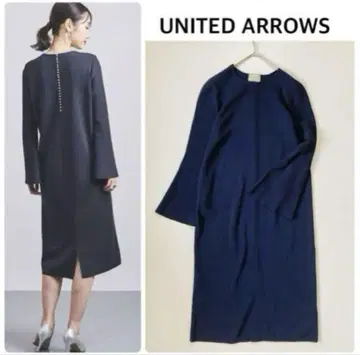 유나이티드 애로우즈 백 펄 리브 니트 원피스 네이비