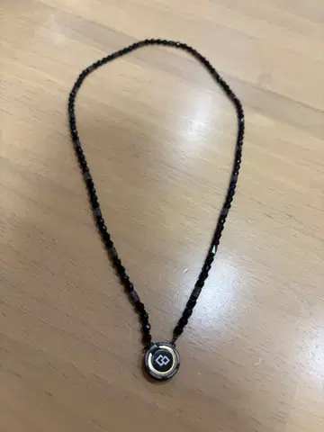 블랙 목걸이