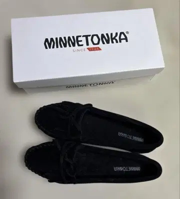 새상품 MINNETONKA 모카신 신발 KILTY 블랙 미네통카
