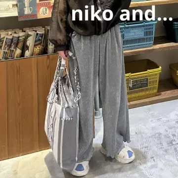 niko and - 키라키라 플리츠 팬츠 실버 바지 여성용