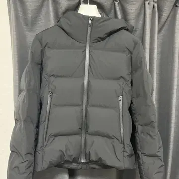 컨디션 최상 UNIQLO 심리스 다운 후드티 후드 부착 다운 자켓