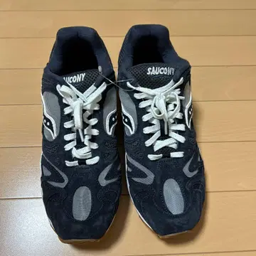 SAUCONY 네이비/그레이 러닝화