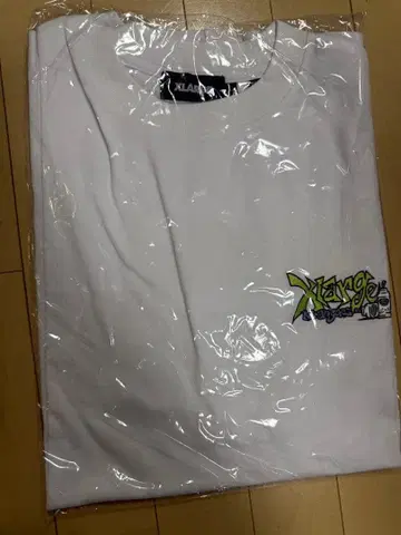 XLARGE 화이트 T셔츠 로고