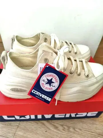 CONVERSE 올스타 서지 트레이너 통굽 아이보리 스니커즈