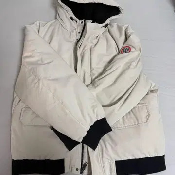 GAP 화이트 다운 자켓 후드 부착