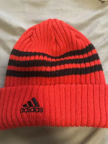 adidas 스트라이프 니트 모자 OSF 사이즈