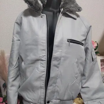 늑대 후드 부착 그레이 자켓