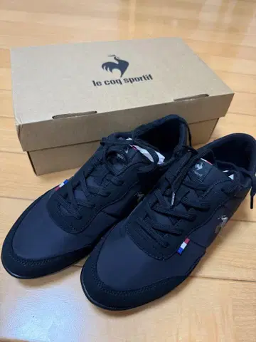 미사용 le coq sportif 블랙 스니커즈 박스 포함