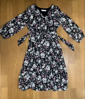 M&S 꽃무늬 V넥 원피스 M 사이즈