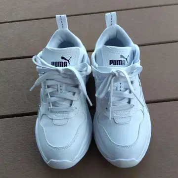 PUMA 통굽 스니커즈
