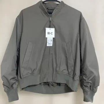 UNIQLO:C 미사용 새상품 MA-1 자켓 M-L 사이즈