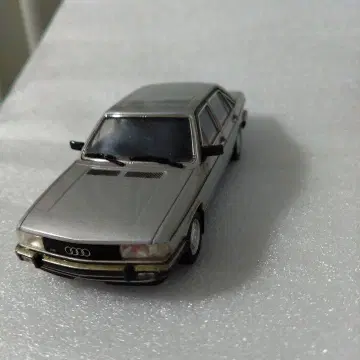 Audi 미니카 실버