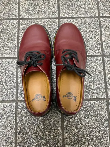 Dr.Martens 로퍼