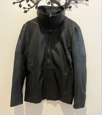 노아이디 NO ID. 스탠드넥 램 가죽 자켓