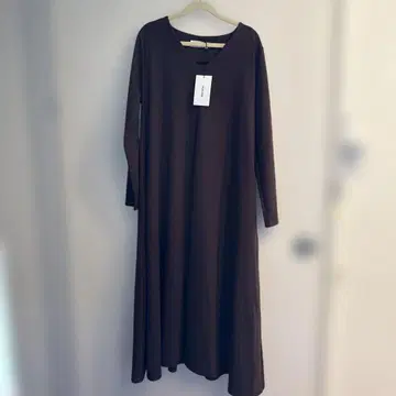 잡지 에클라 게재 MARPOUR PONTE DRESS