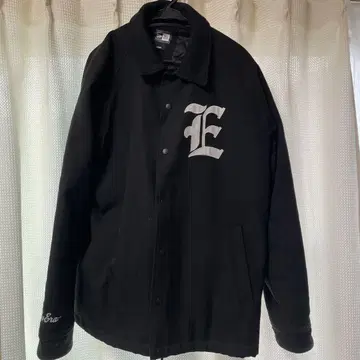 NEW ERA 블랙 바시티 자켓 L 사이즈