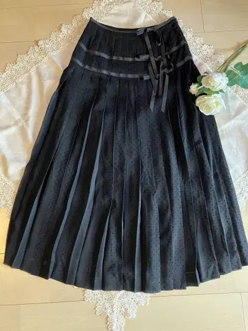 잉게보그 블랙 플레어 스커트