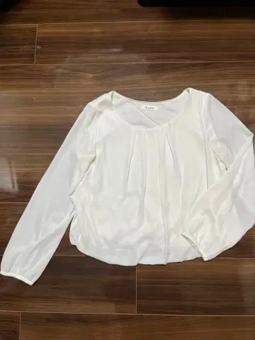 PLST 화이트 쉬폰 긴팔 블라우스