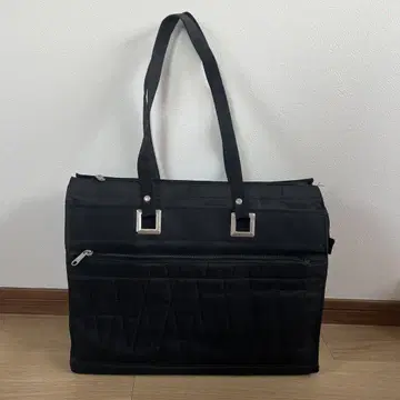 블랙 비즈니스 백 퀼팅 디자인