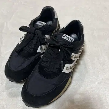 아쉬 스터드 장식 스니커즈 37 23.5cm