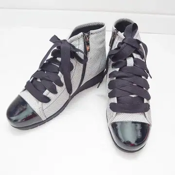 BeauFort 하이컷 워킹 스니커즈