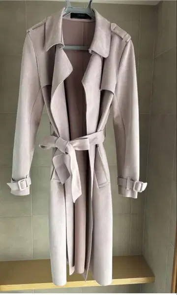 ZARA BASIC 핑크 트렌치코트