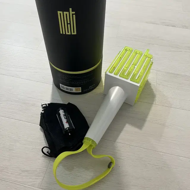 구믐 NCT 공식 응원봉 + 건전지 풀세트