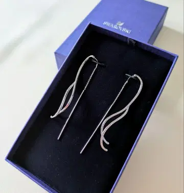 SWAROVSKI 스틱 귀걸이 실버