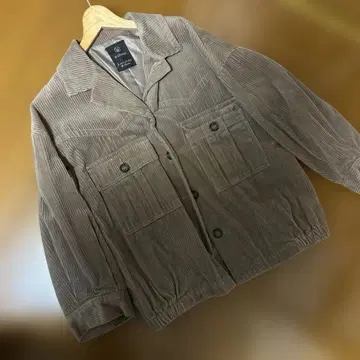 w closet 코듀로이 자켓 베이지