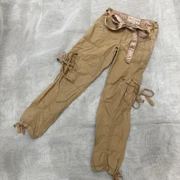 Abercrombie 베이지 카고 팬츠 사이즈 2