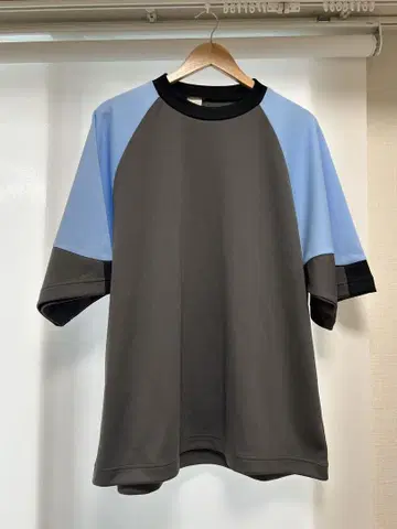 엔할리우드 T셔츠