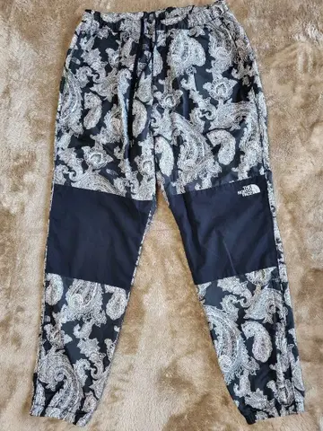 THE NORTH FACE 페이즐리 무늬 조거 팬츠