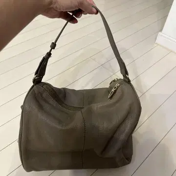 가죽 숄더백 유나이티드 애로우즈