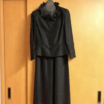 YUKI TORII 수트 (블랙)